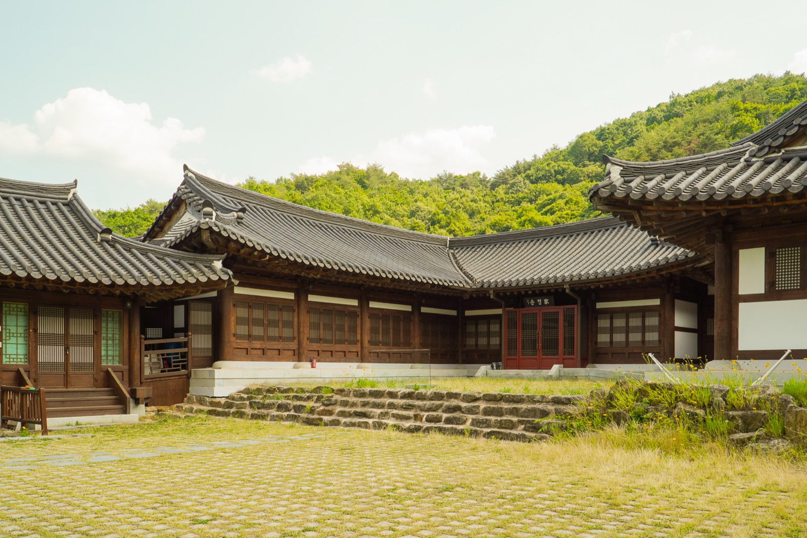 한옥 마당